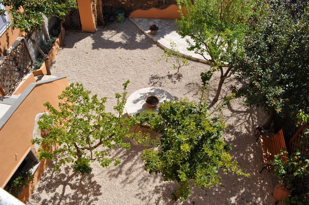 Il Giardinetto Guest House Civitavecchia Luaran gambar