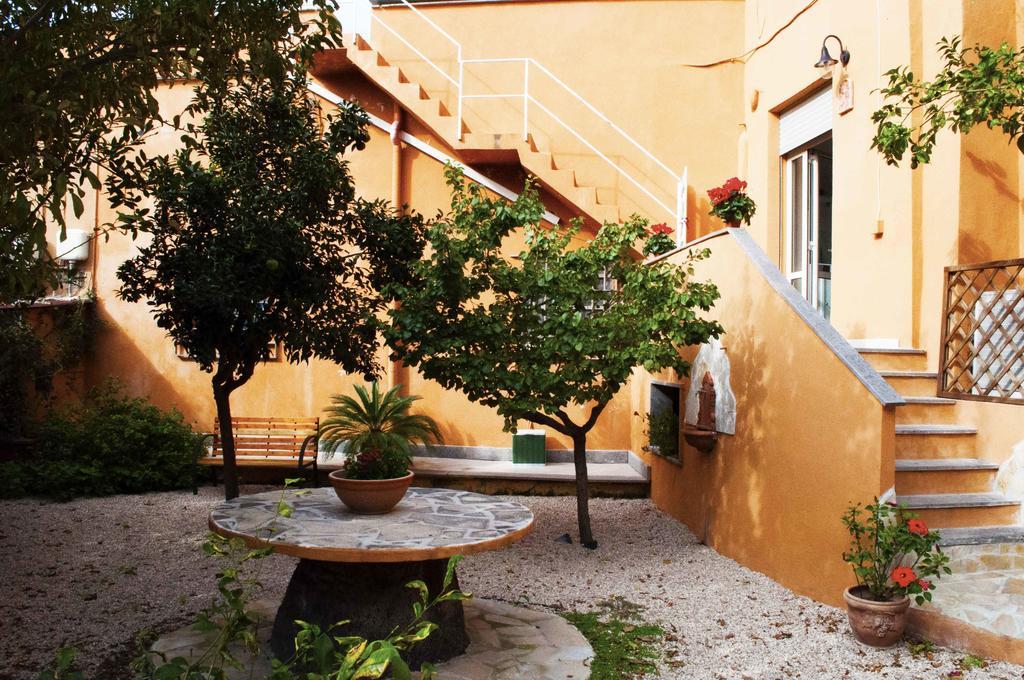 Il Giardinetto Guest House Civitavecchia Luaran gambar
